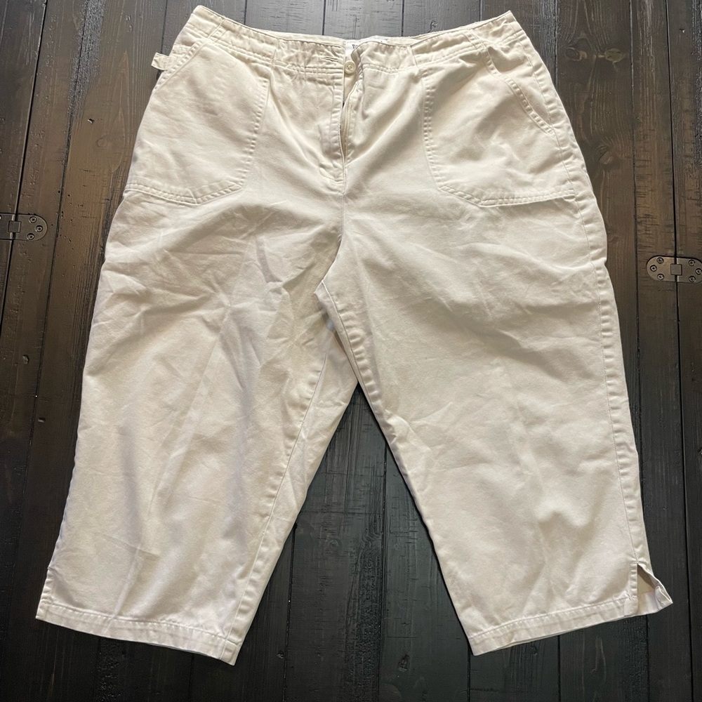 Westbound Petite Kahki shorts size 12P